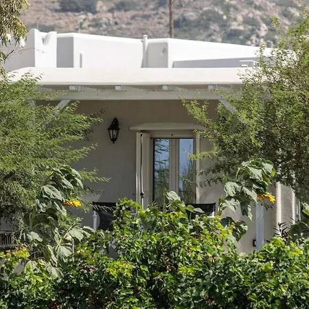 Peratsi Stone ヴィラ *