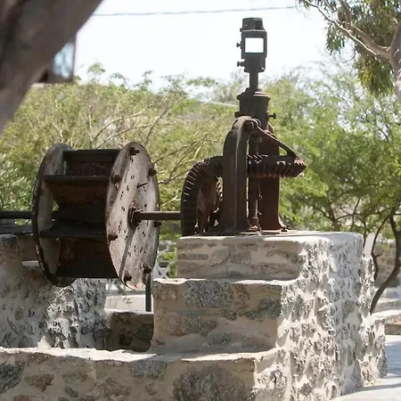 Villa Peratsi Stone Naxos City
