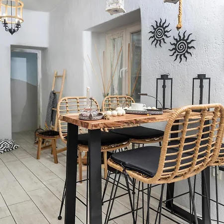 ヴィラ Peratsi Stone